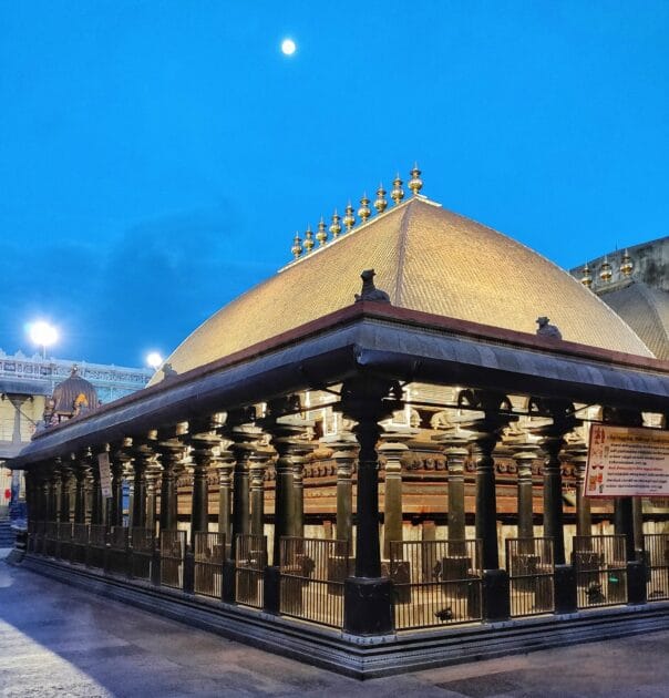 சிதம்பரம் நடராஜர் கோயில்,ஆகாச லிங்கம்,chidambaram nataraja temple,சிதம்பர ரகசியம்,நடராஜர் கோயில்